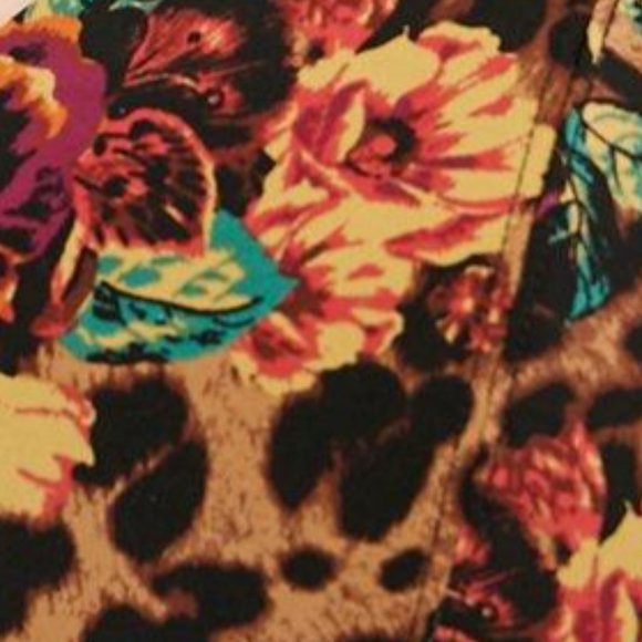 ❤️NWT VINTAGE TORRID BRALETTE - FLORAL ANIMAL WIRELESS FULL SUPPORT BACK CLOSURE - Picture 2 of 14